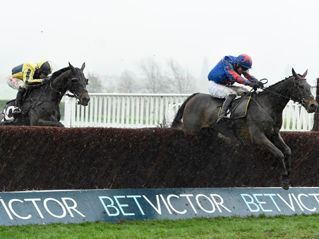 Splash Of Ginges wins the BetVictor Gold Cup Splash Of Ginges wins the BetVictor Gold Cup